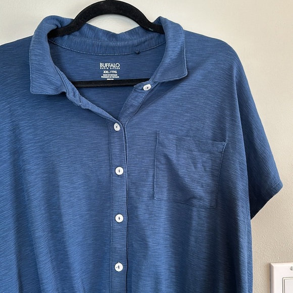Buffalo David Bitton 🦬 Short Sleeve Button-up Top with Tie - Picture 3 of 6